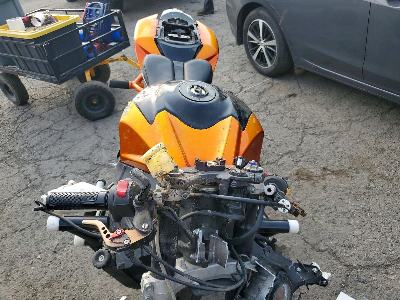 JS1GR7LA792101646 · 2009 SUZUKI GSX-R750 · 5/9