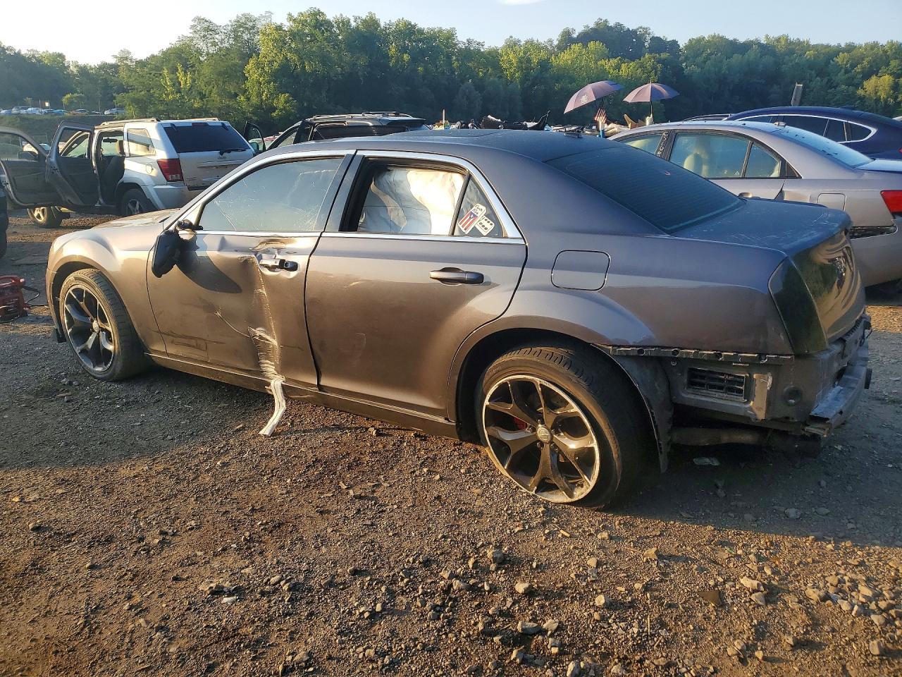 2C3CCARG1DH543227 · 2013 CHRYSLER 300 · 2/12