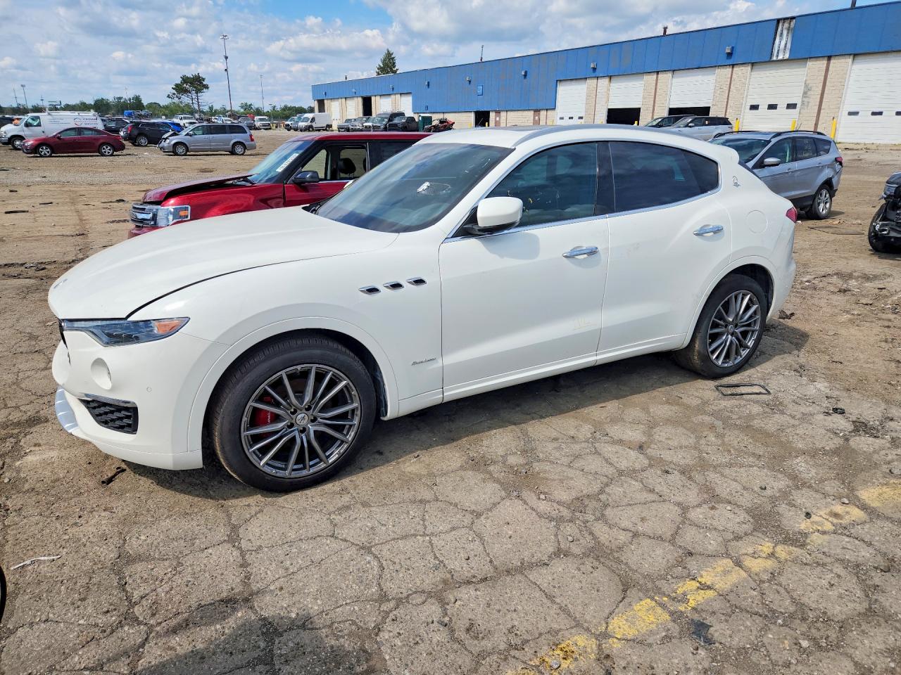 ZN661XUL4LX349869 · 2020 MASERATI LEVANTE