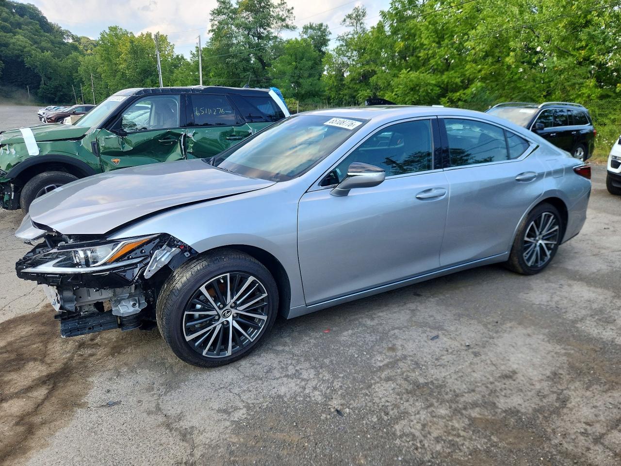 2025 LEXUS ES 350
