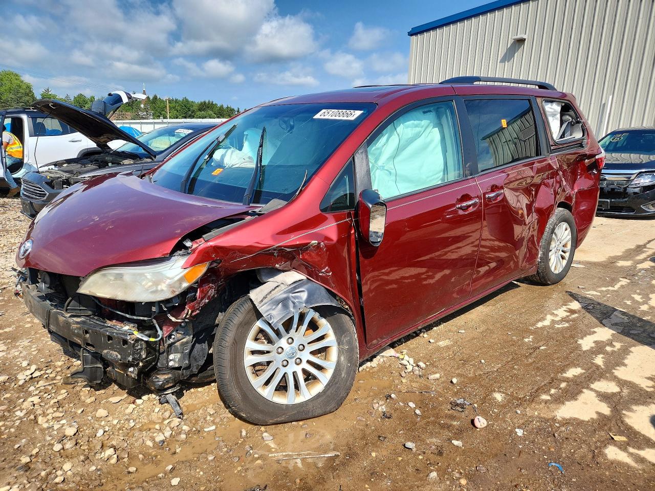 5TDYZ3DC5HS808464 · 2017 TOYOTA SIENNA