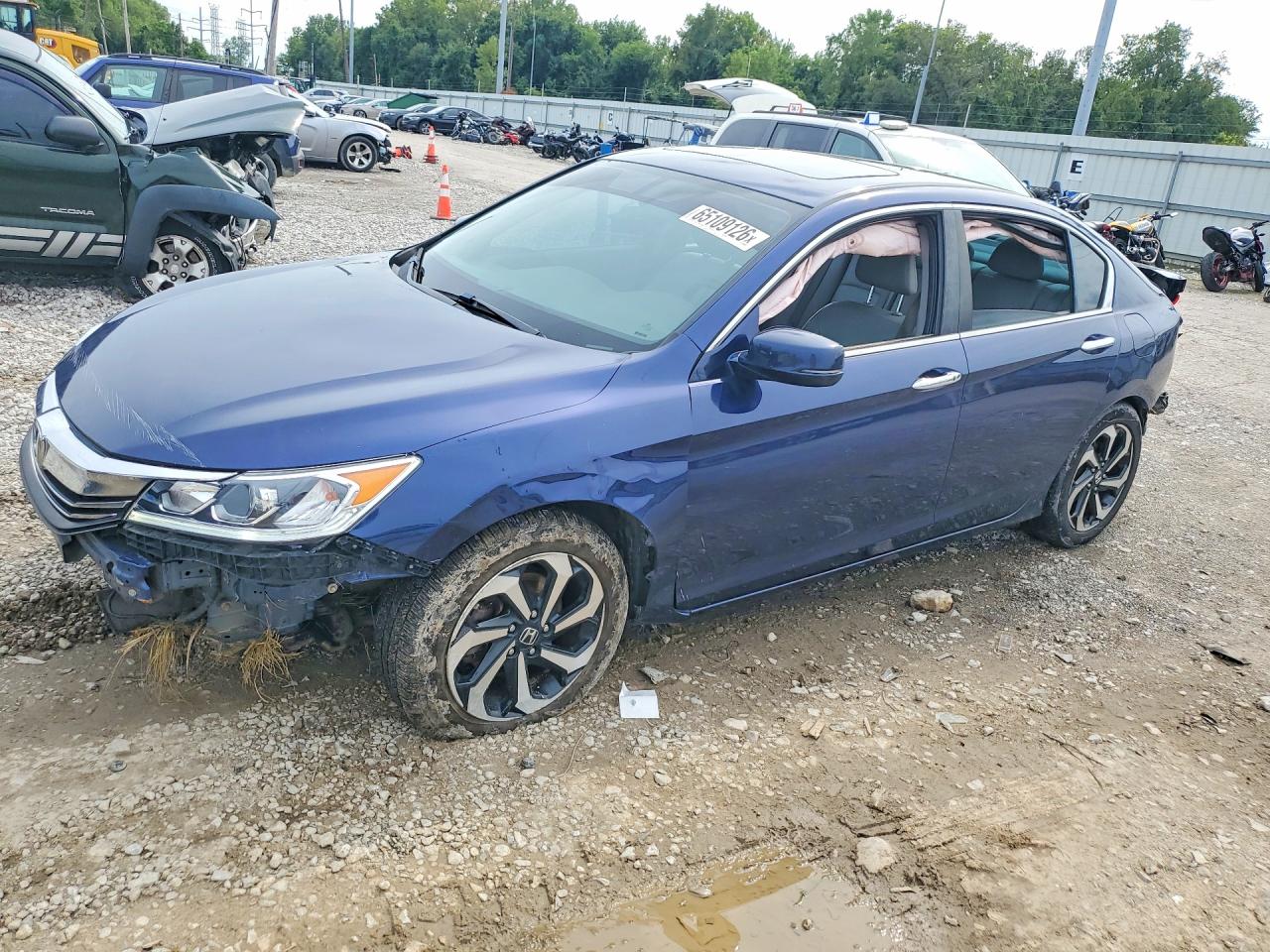 1HGCR2F87GA024619 · 2016 HONDA ACCORD