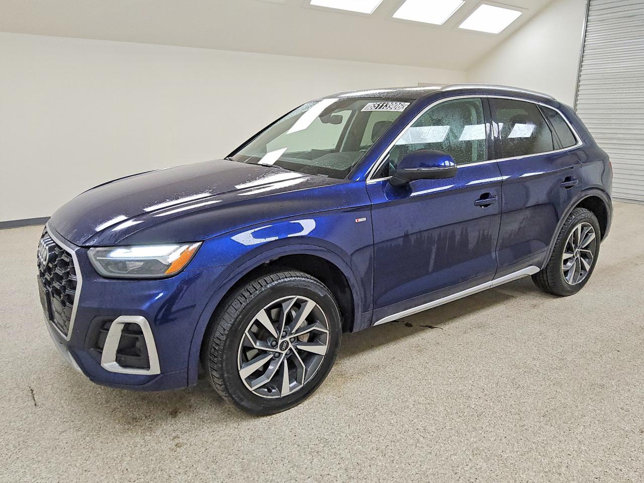 WA1EAAFY1R2081947 · 2024 AUDI Q5
