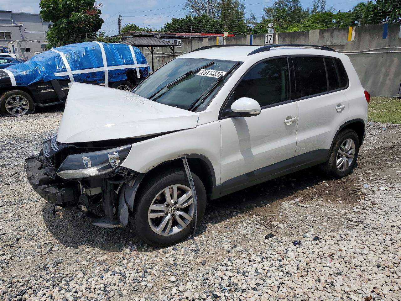 WVGAV7AX9HK012508 · 2017 VOLKSWAGEN TIGUAN