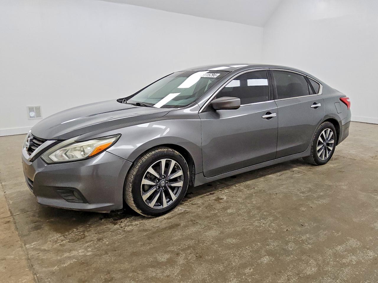 1N4AL3AP1HC211653 · 2017 NISSAN ALTIMA