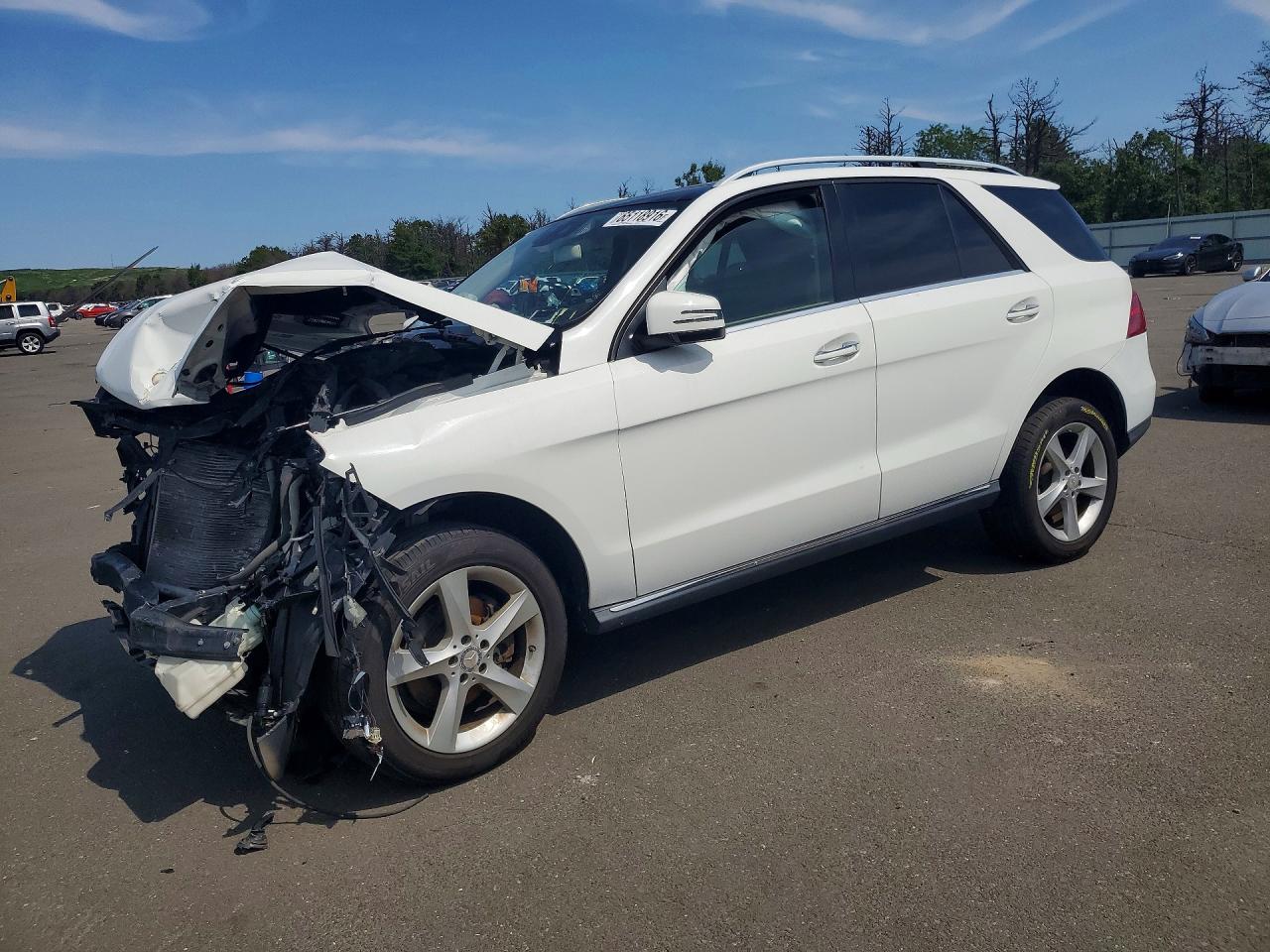 4JGDA5HB1GA630305 · 2016 MERCEDES-BENZ GLE