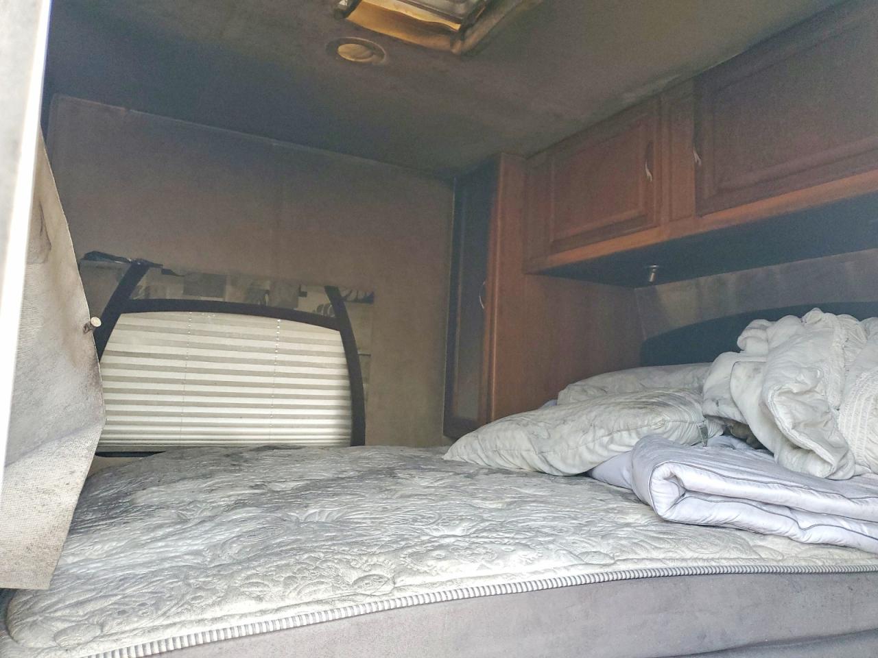 1UJBJ02R091DC0071 · 2009 JAYCO EAGLE · 5/10
