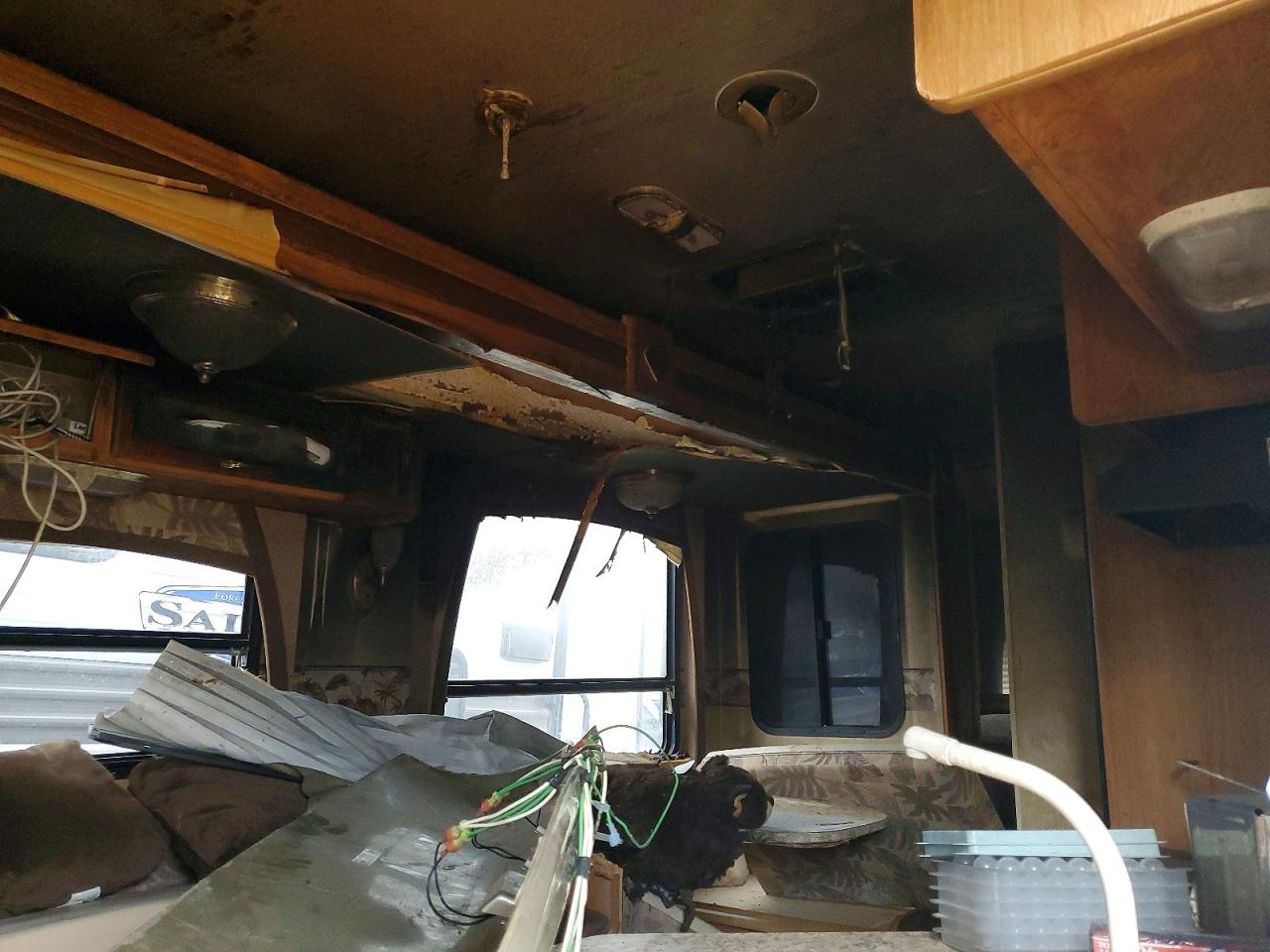 1UJBJ02R091DC0071 · 2009 JAYCO EAGLE · 6/10