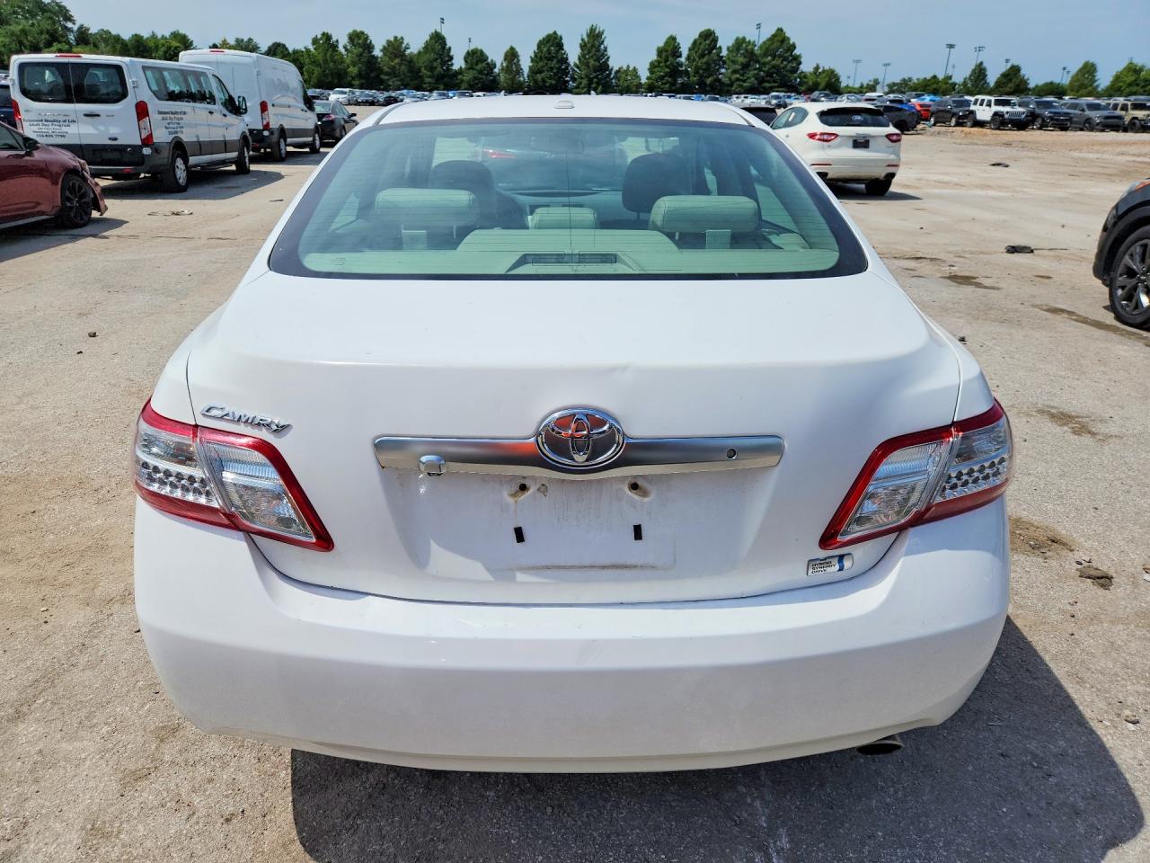 4T1BB3EKXBU137615 · 2011 TOYOTA CAMRY · 6/12