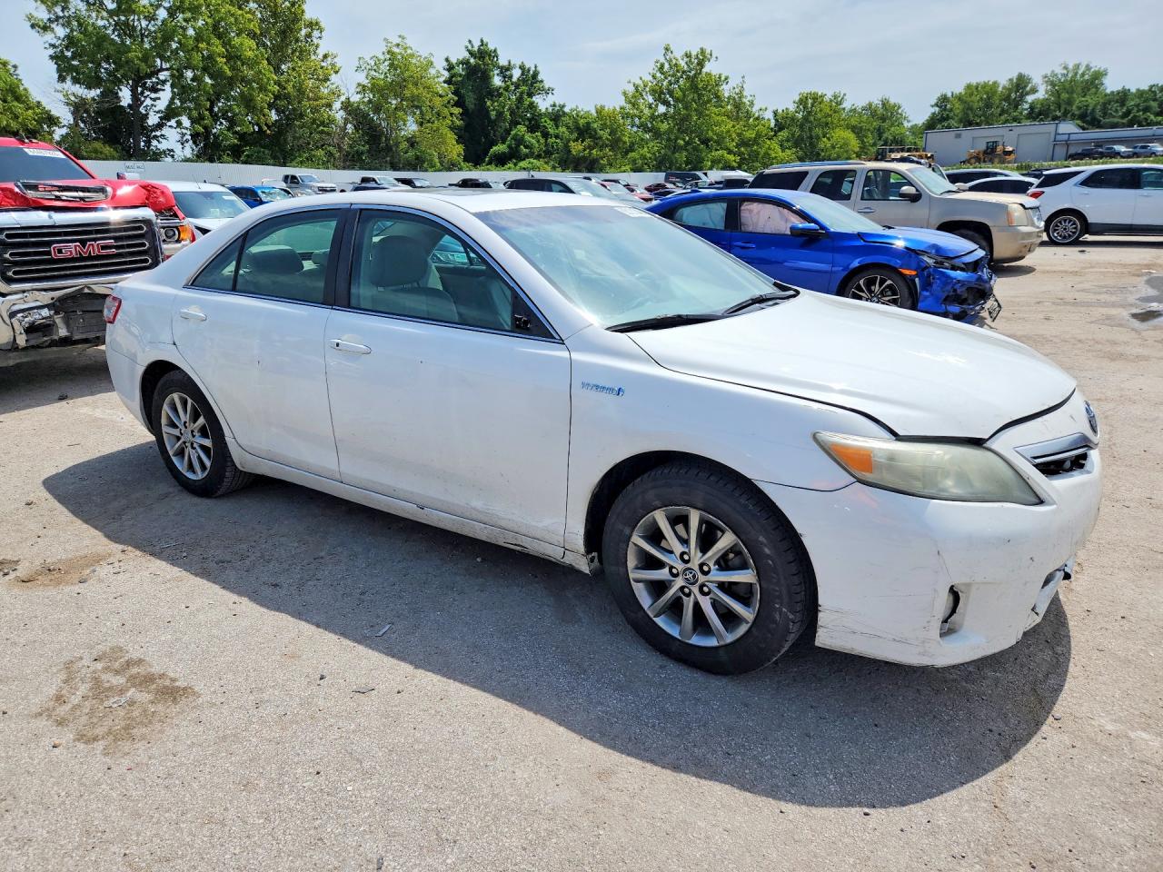 4T1BB3EKXBU137615 · 2011 TOYOTA CAMRY · 4/12