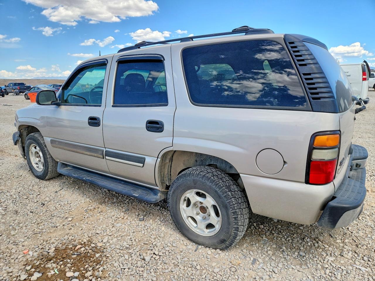 1GNEK13Z25R273760 · 2005 CHEVROLET TAHOE · 2/12