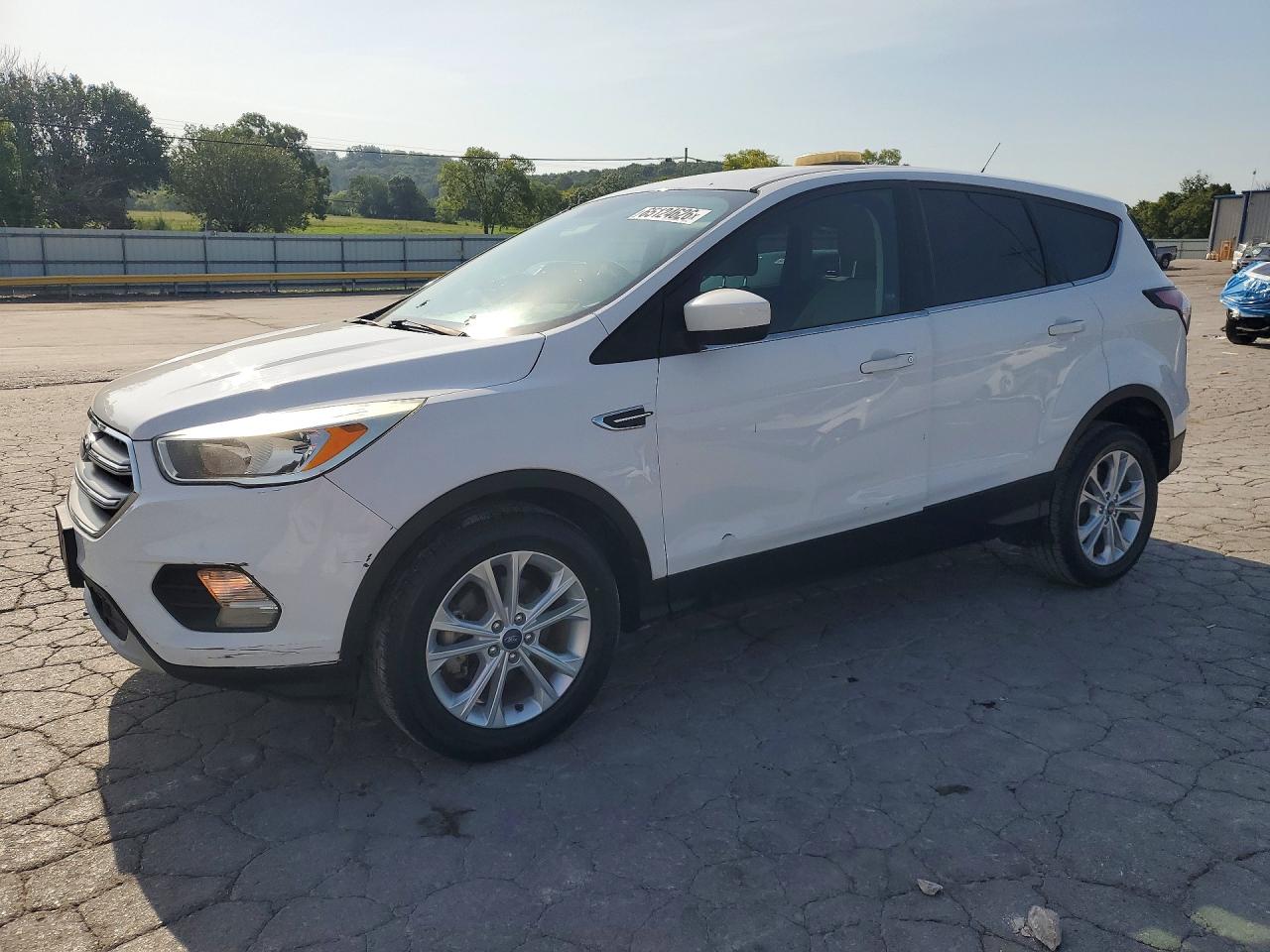 1FMCU0GD2HUD78315 · 2017 FORD ESCAPE