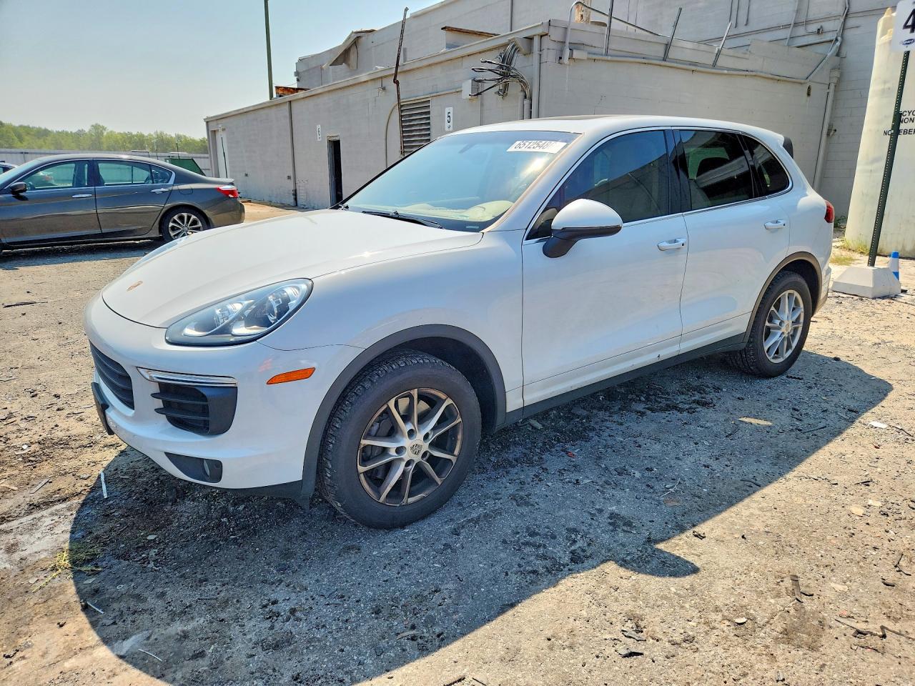 WP1AA2A20GKA13924 · 2016 PORSCHE CAYENNE