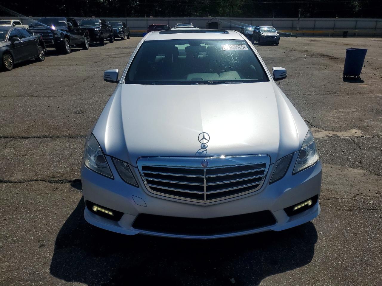 WDDHF5GBXBA387763 · 2011 MERCEDES-BENZ E · 5/12