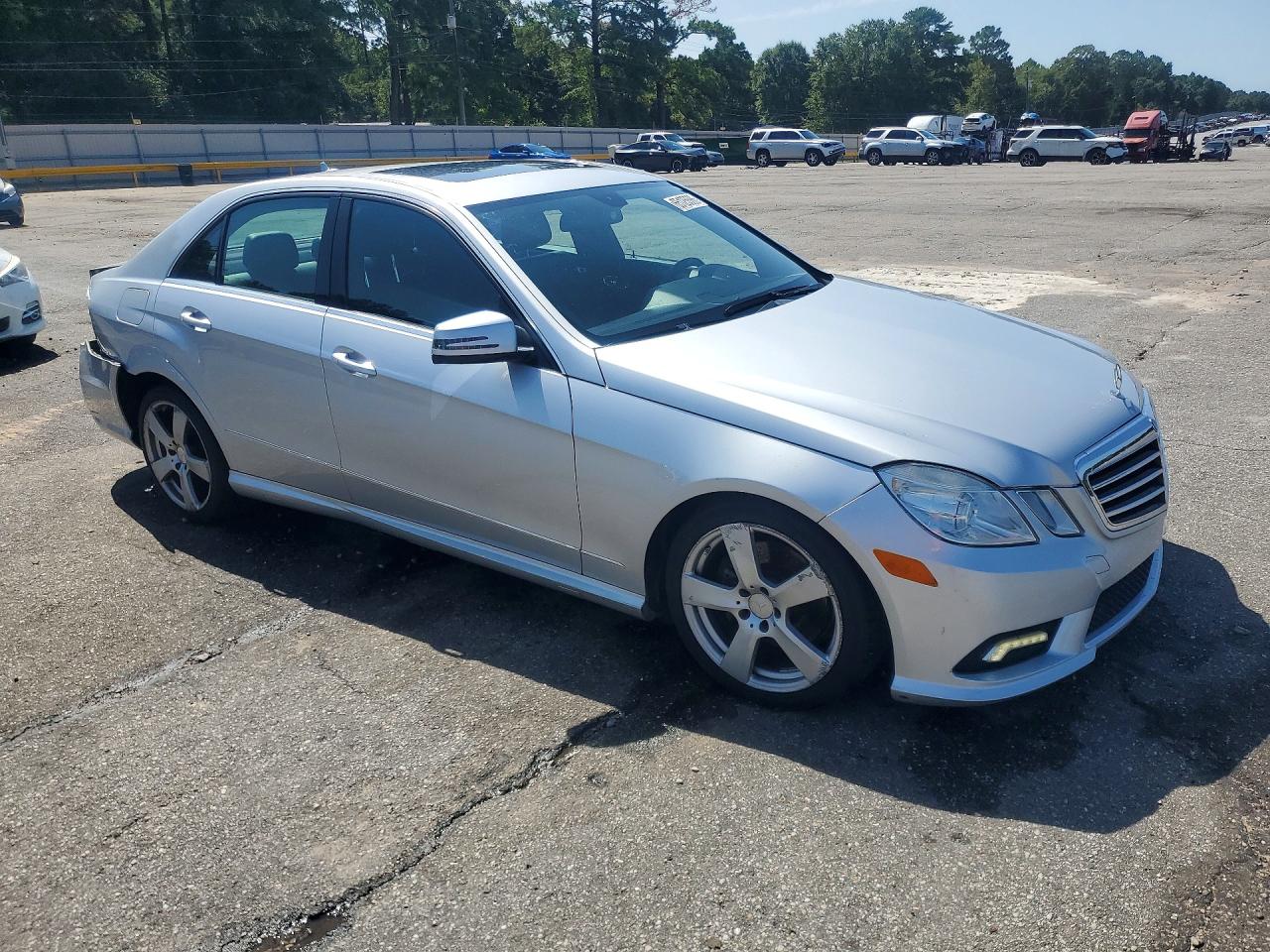 WDDHF5GBXBA387763 · 2011 MERCEDES-BENZ E · 4/12