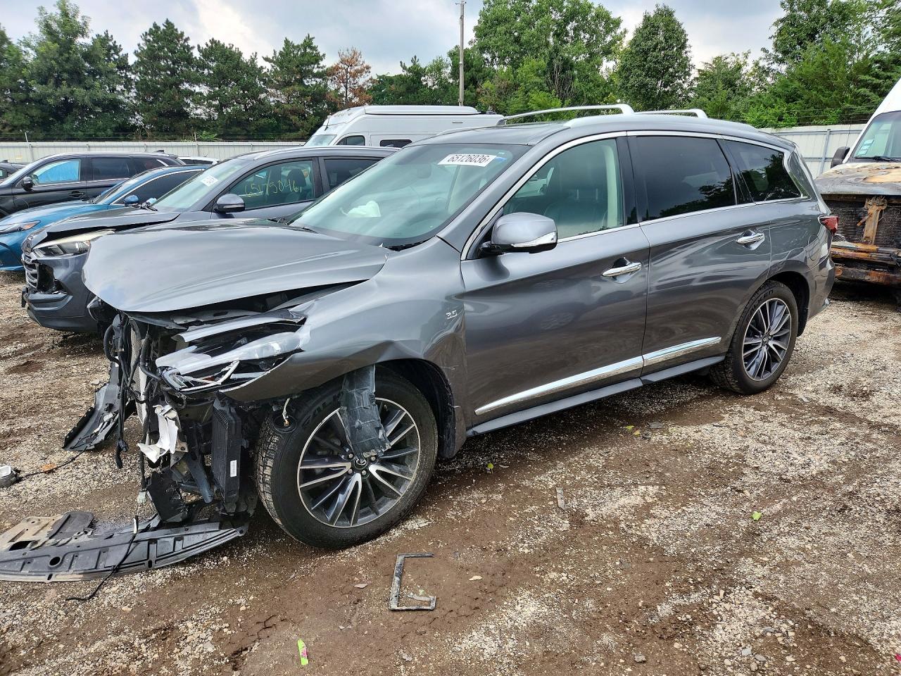 5N1DL0MM8JC526877 · 2018 INFINITI QX60