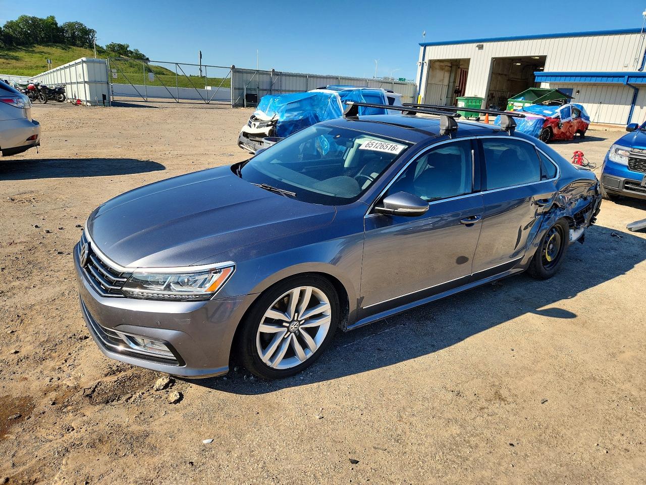1VWGT7A34HC011842 · 2017 VOLKSWAGEN PASSAT
