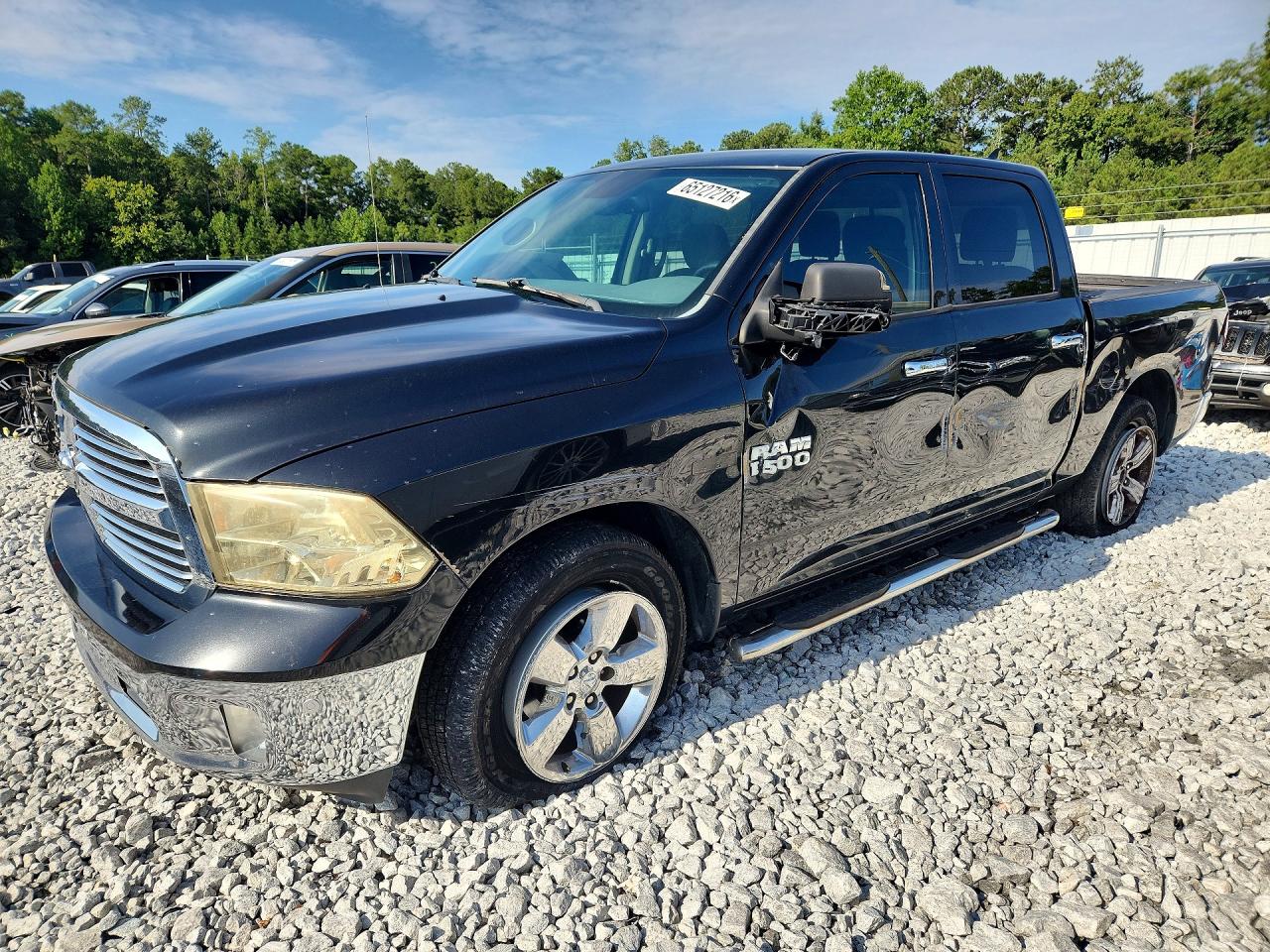 1C6RR6LM9FS624592 · 2015 RAM 1500