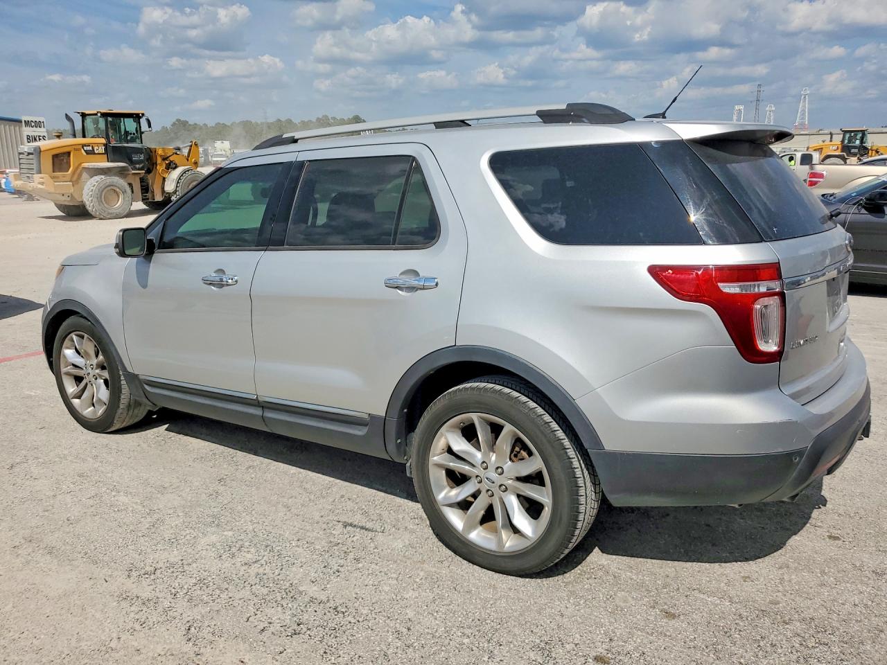 1FM5K7F88DGA30233 · 2013 FORD EXPLORER · 2/13