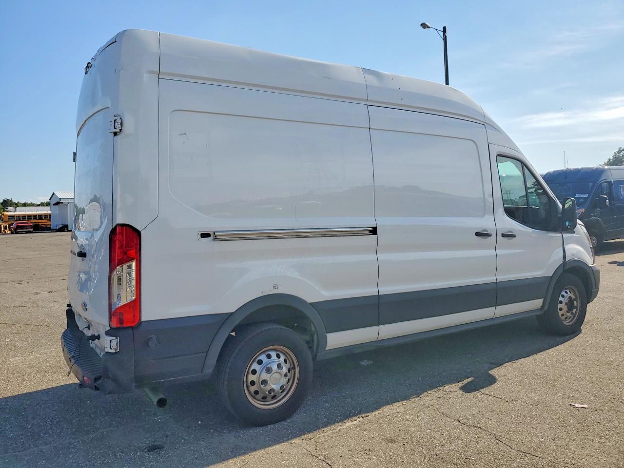 1FTBR2X88PKA25541 · 2023 FORD TRANSIT · 3/13