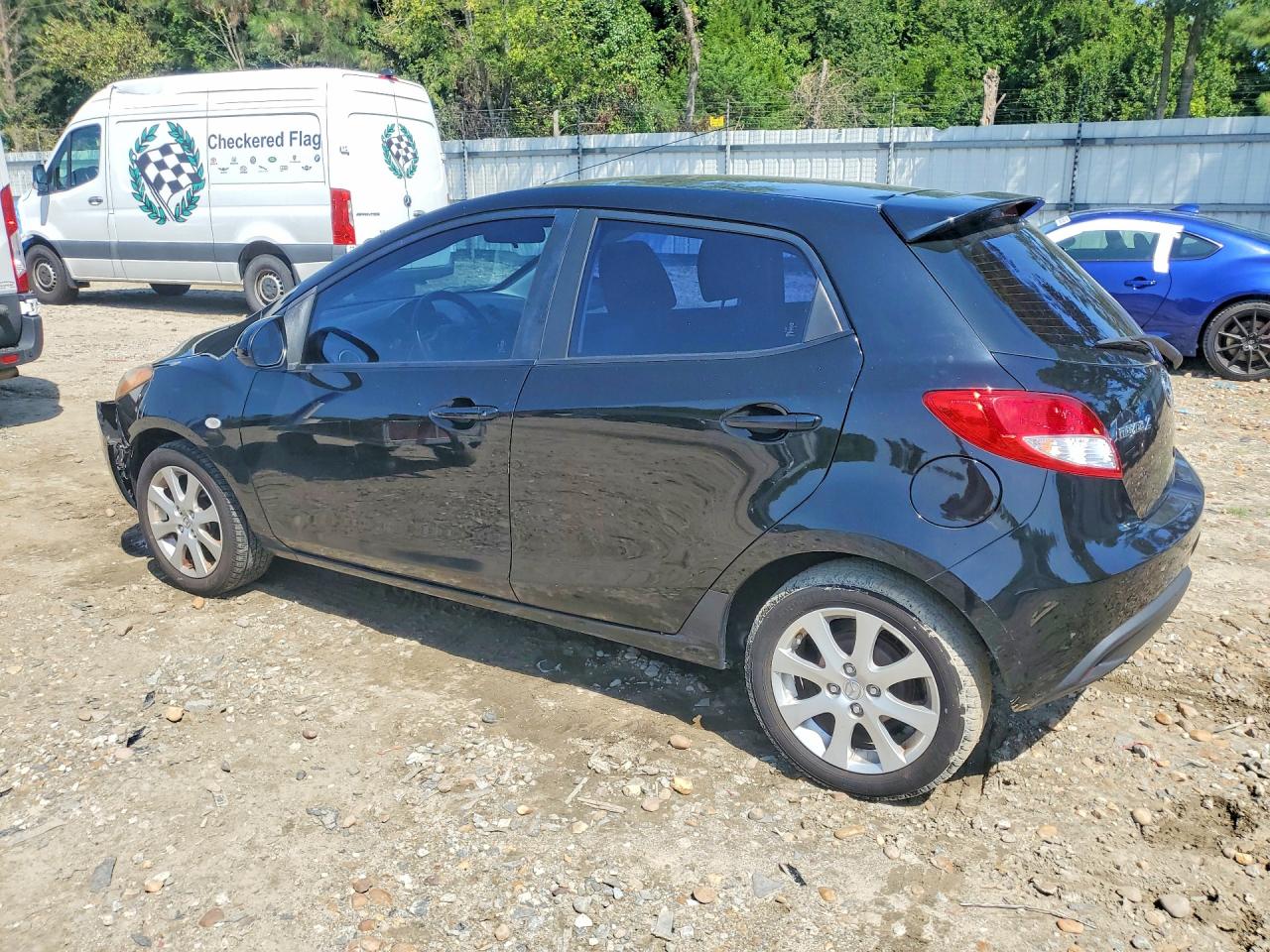JM1DE1HY1B0126972 · 2011 MAZDA MAZDA2 · 2/12