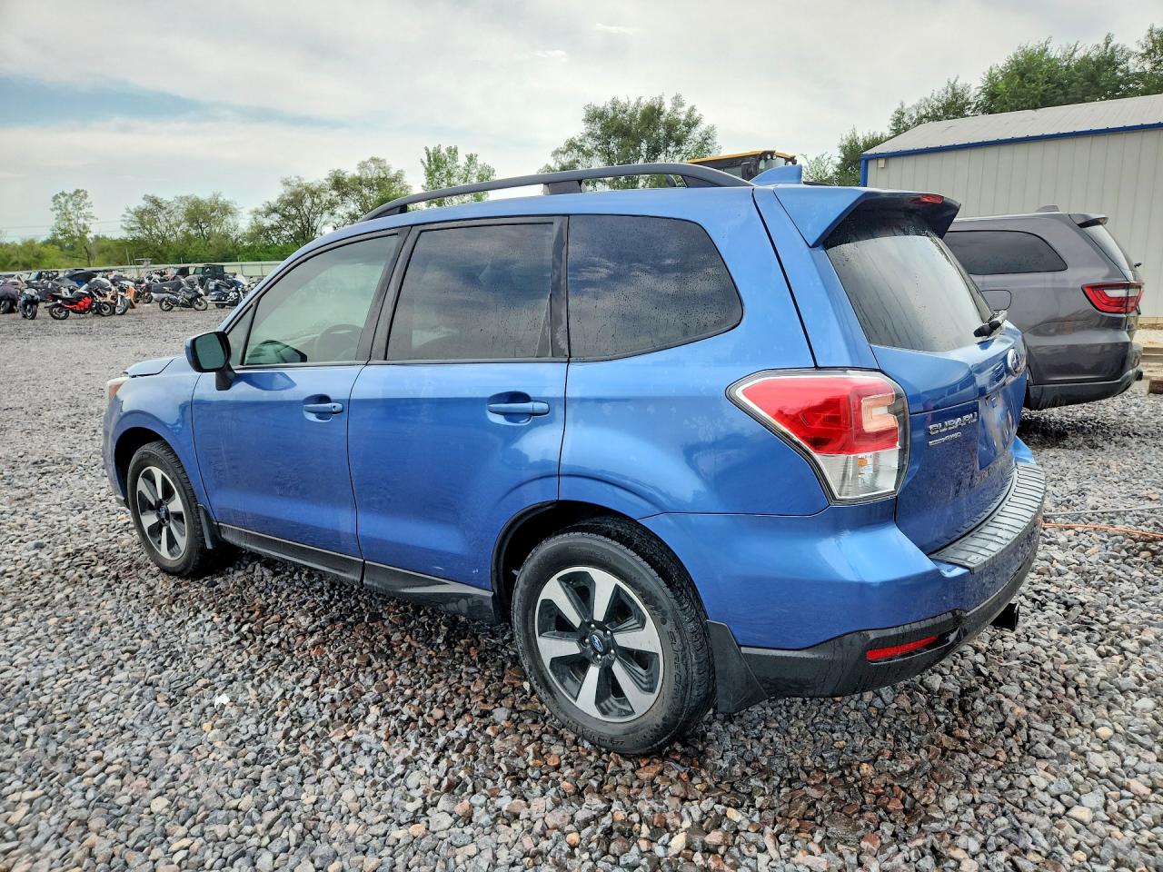 JF2SJAEC8HH495187 · 2017 SUBARU FORESTER · 2/13