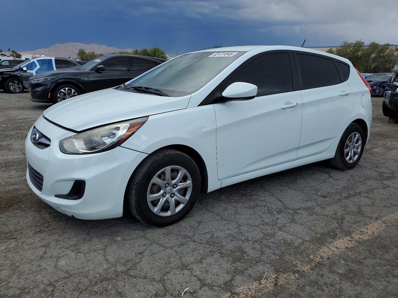 KMHCT5AE1DU066787 · 2013 HYUNDAI ACCENT