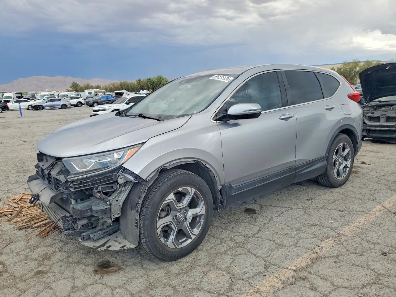 7FARW1H88HE011433 · 2017 HONDA CR-V