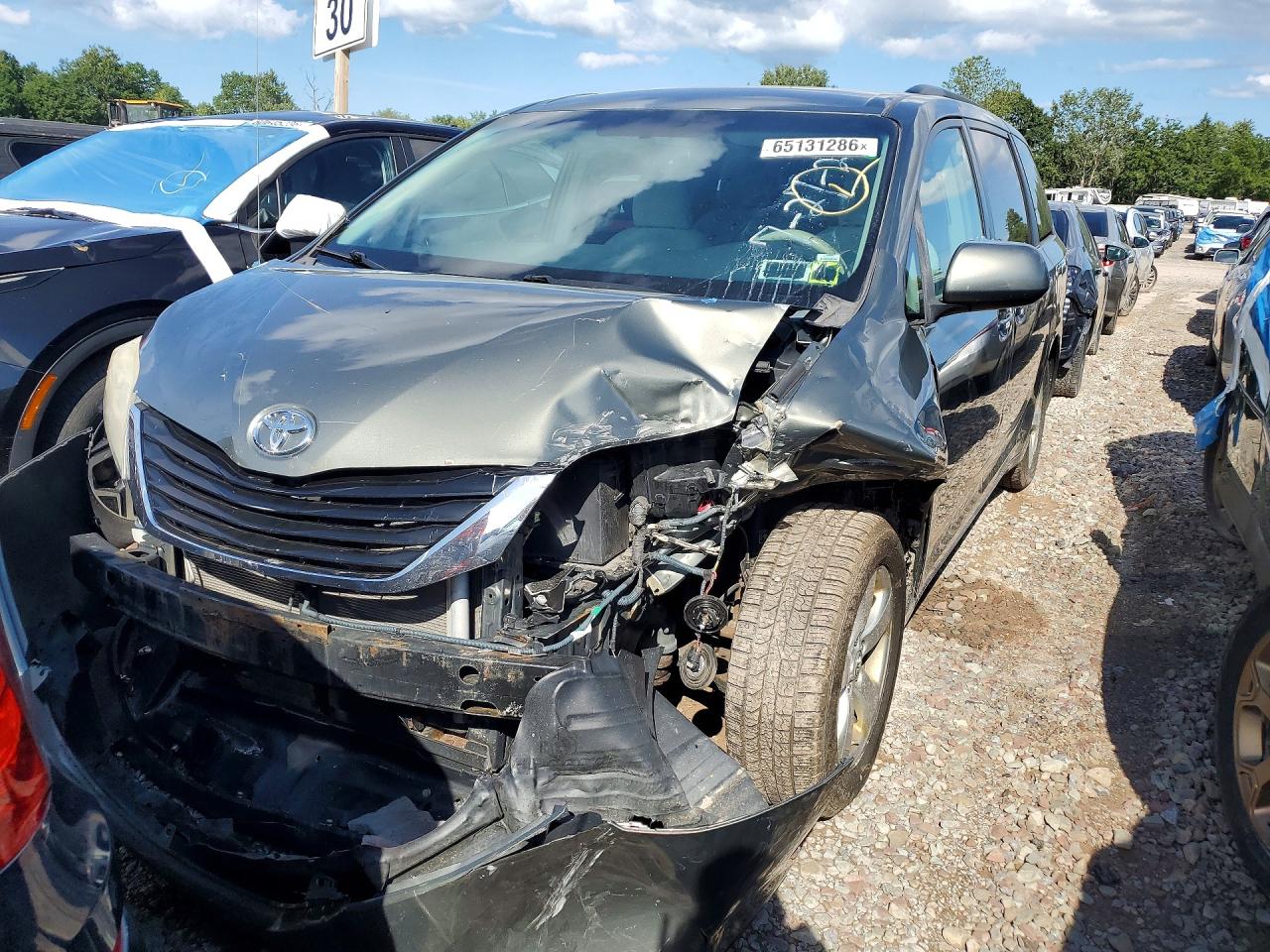 5TDKK3DC2CS223439 · 2012 TOYOTA SIENNA