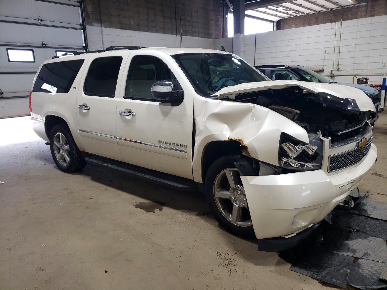 1GNSKKE75ER108497 · 2014 CHEVROLET SUBURBAN · 4/14