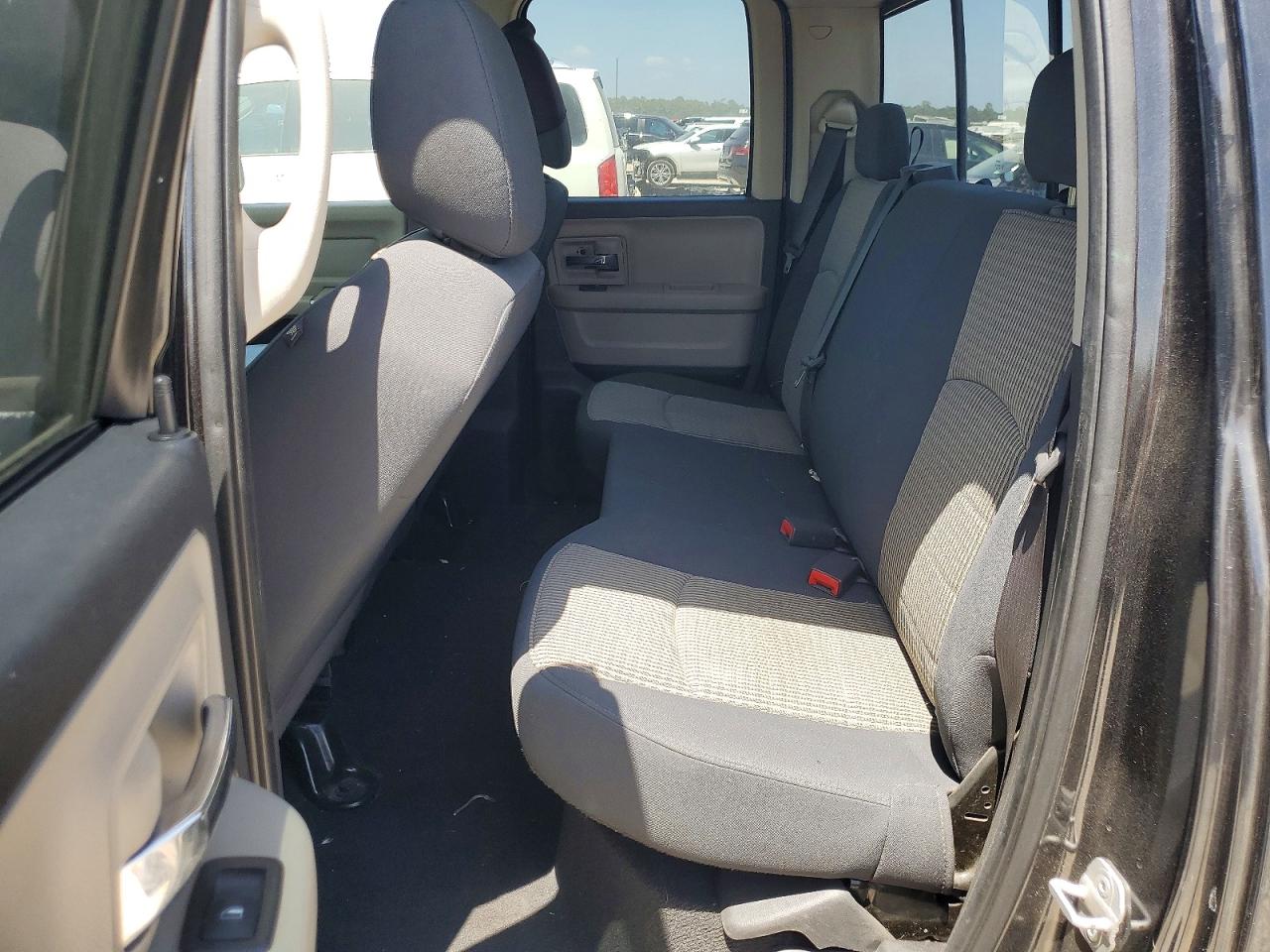 1D3HB18P09S742511 · 2009 DODGE RAM 1500 · 10/12