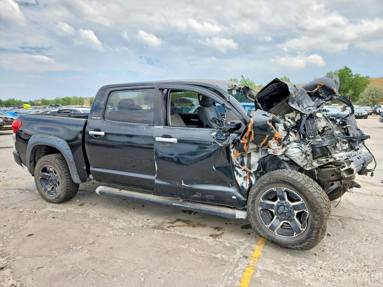 5TFDV58188X074587 · 2008 TOYOTA TUNDRA · 4/13