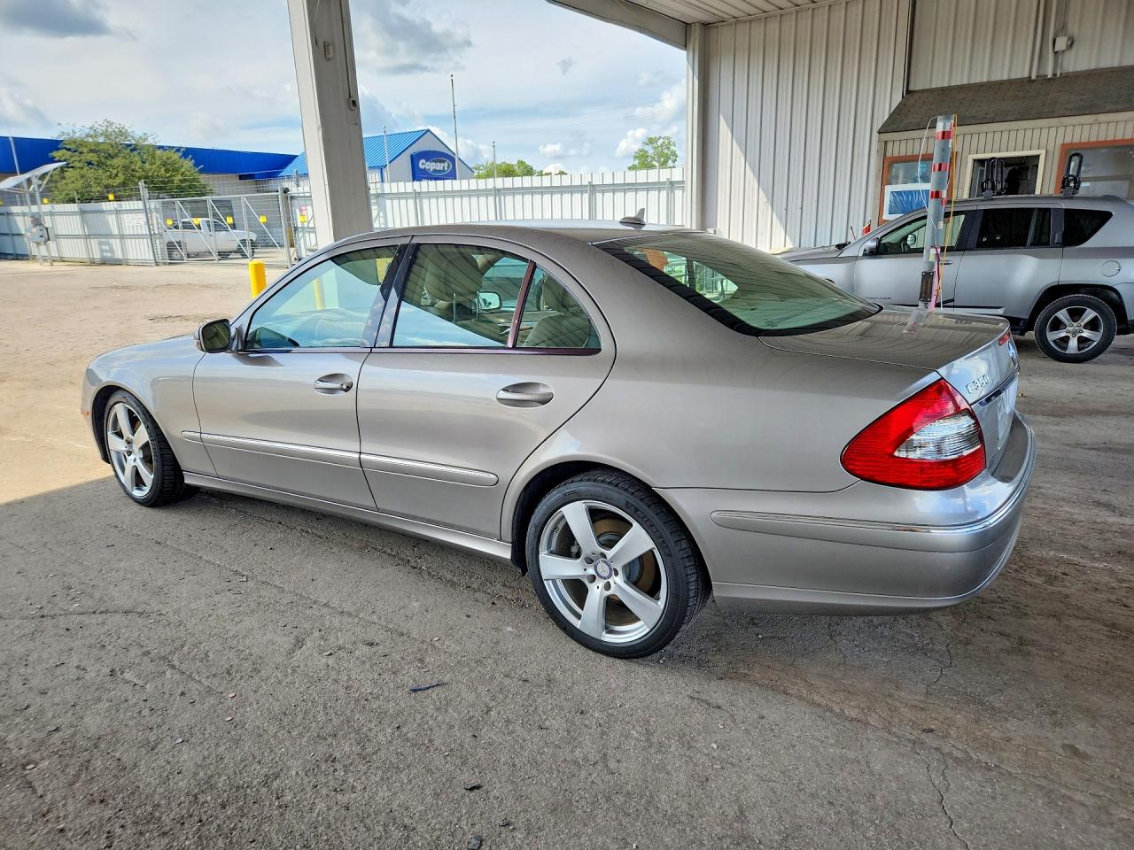 WDBUF87X28B266183 · 2008 MERCEDES-BENZ E · 2/12