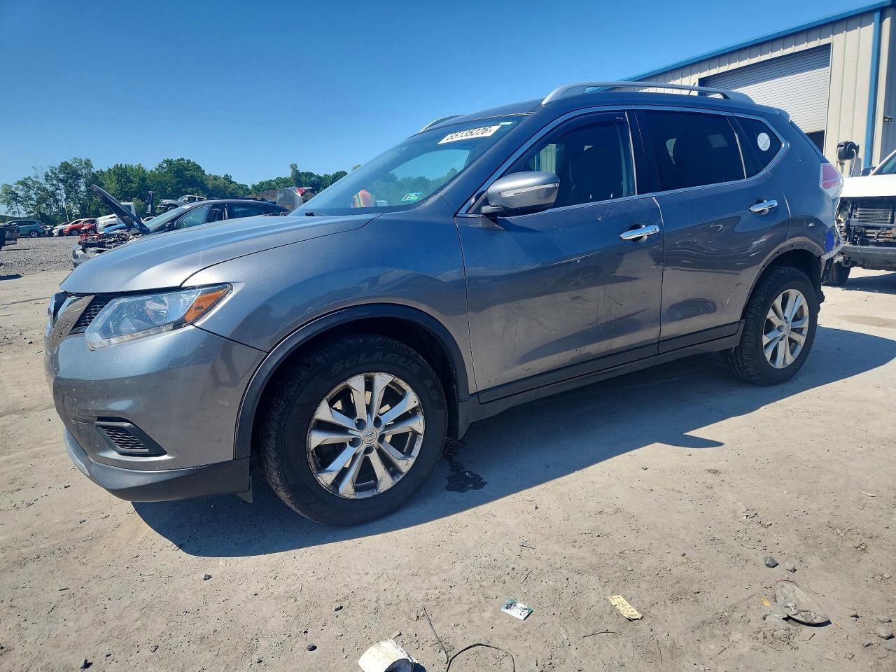 KNMAT2MVXFP567605 · 2015 NISSAN ROGUE