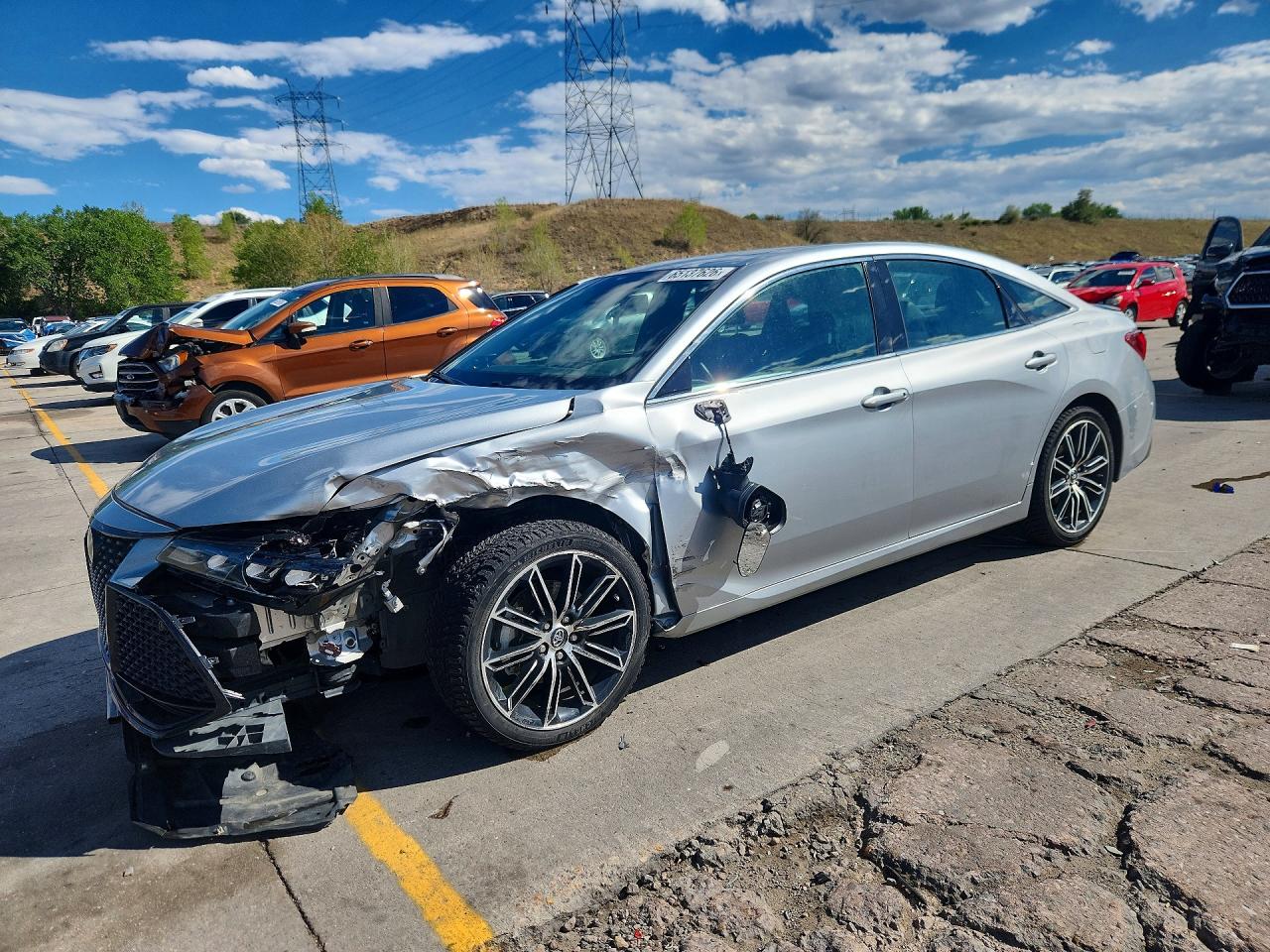 4T1BZ1FB0KU001444 · 2019 TOYOTA AVALON