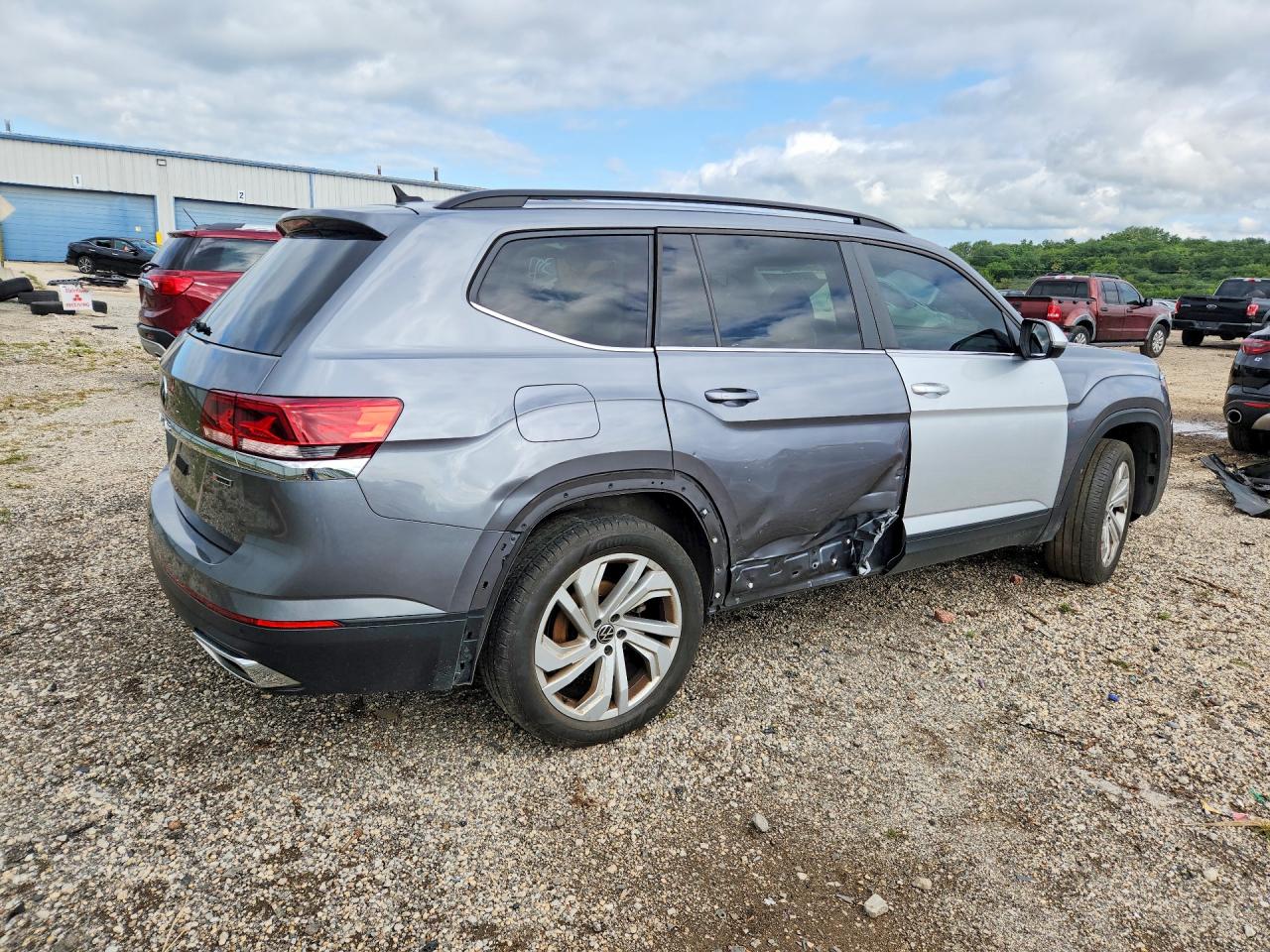 1V2HR2CA3MC551745 · 2021 VOLKSWAGEN ATLAS · 3/13