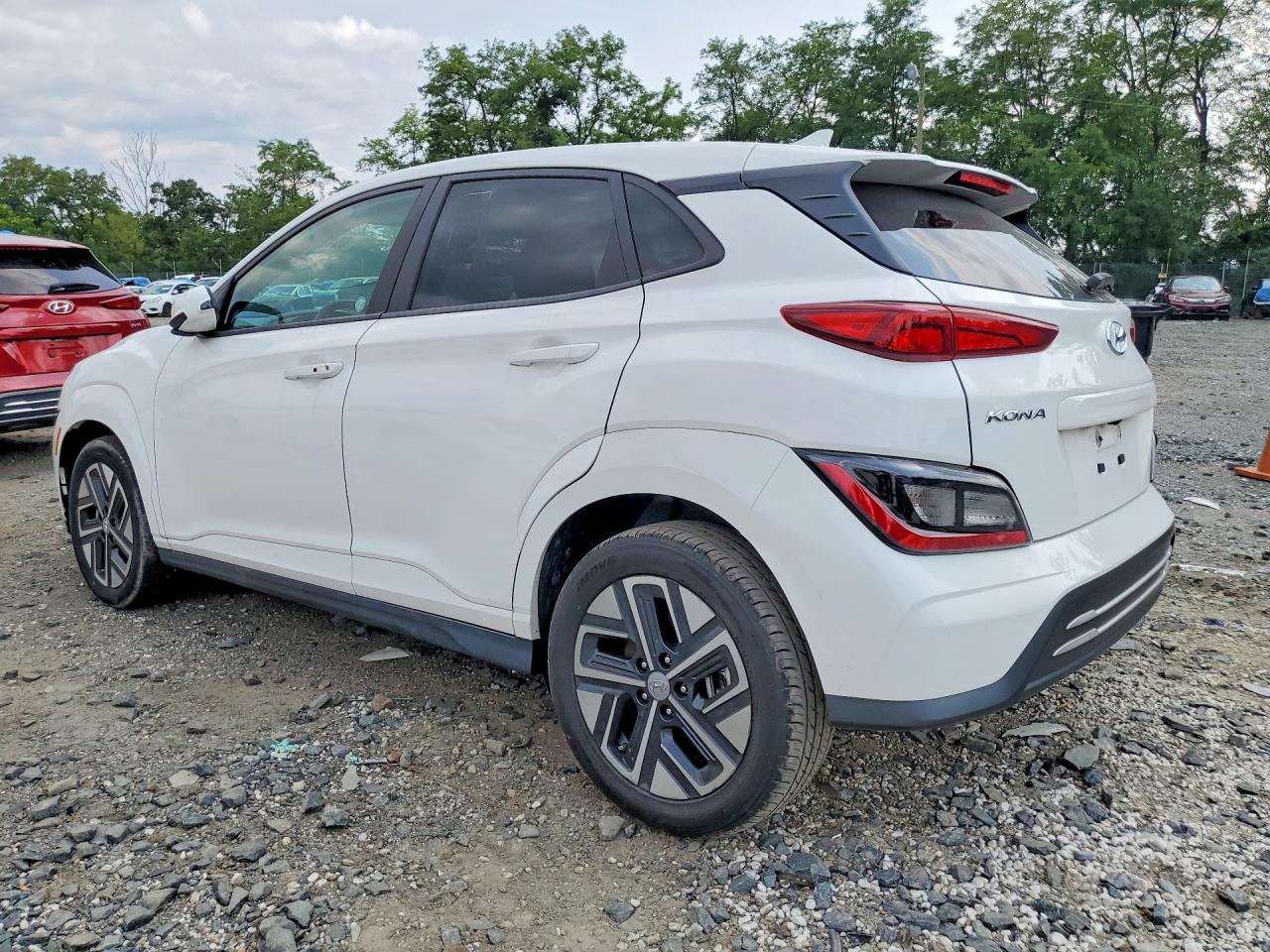 KM8K23AGXPU191148 · 2023 HYUNDAI KONA · 2/13