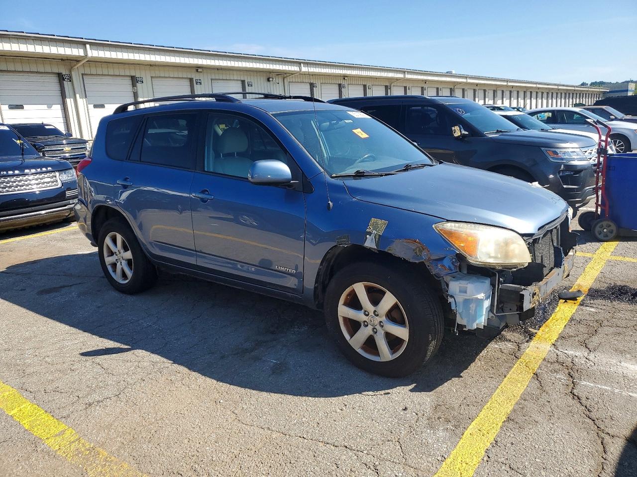 JTMBK31V186048050 · 2008 TOYOTA RAV4