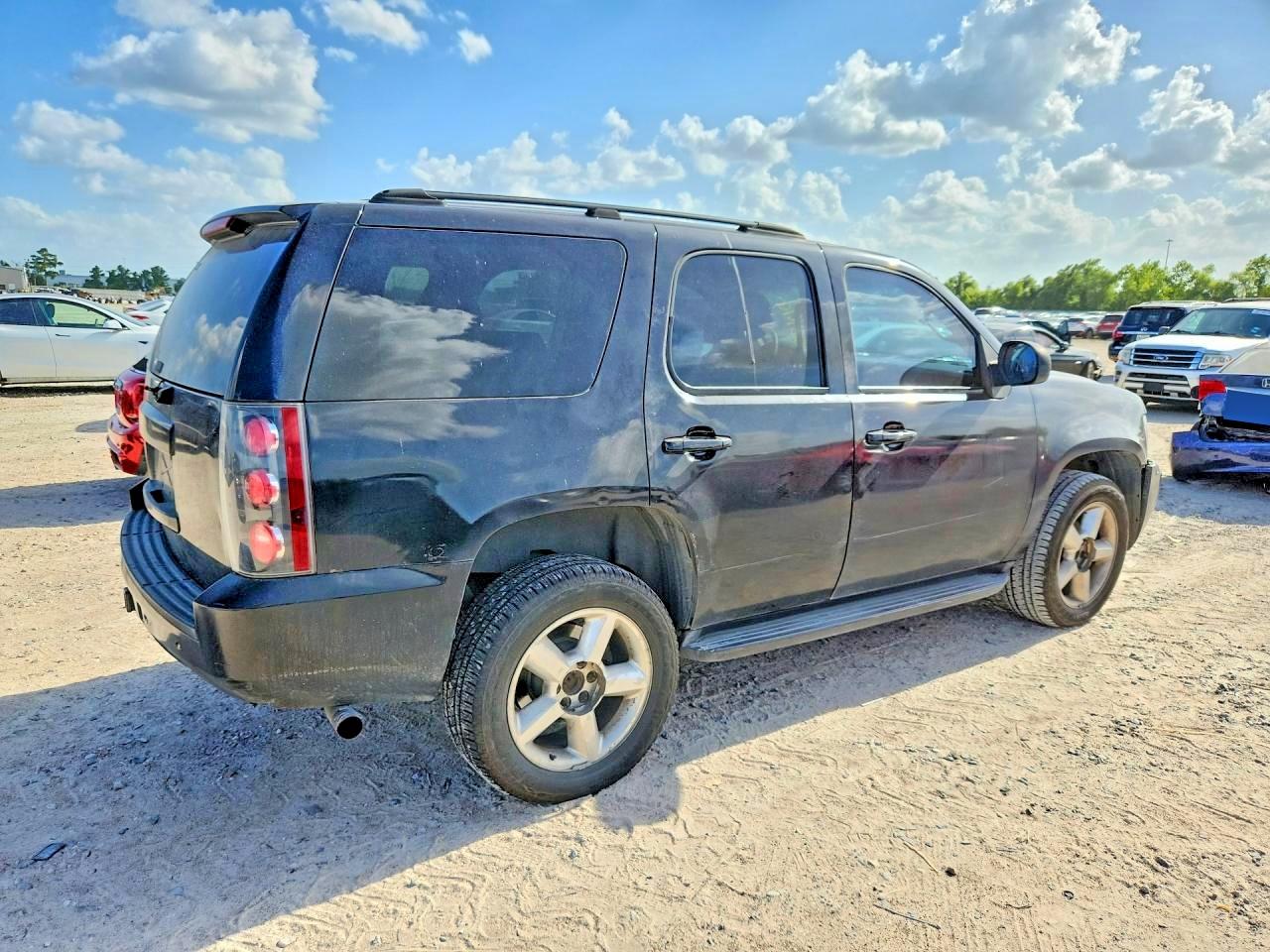 1GNFK13087J110831 · 2007 CHEVROLET TAHOE · 3/13