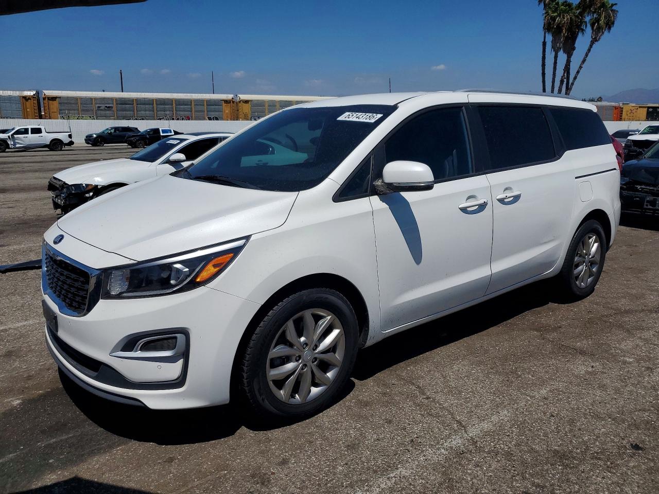 KNDMB5C17L6613585 · 2020 KIA SEDONA