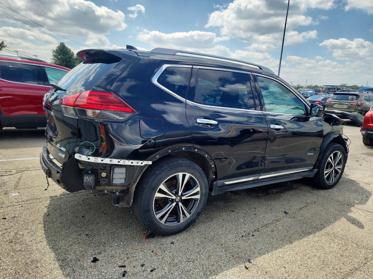 5N1ET2MV2HC830354 · 2017 NISSAN ROGUE HYBRID · 3/13