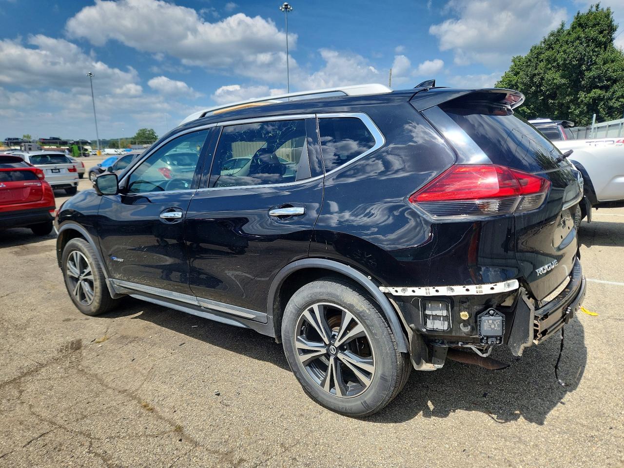 5N1ET2MV2HC830354 · 2017 NISSAN ROGUE HYBRID · 2/13