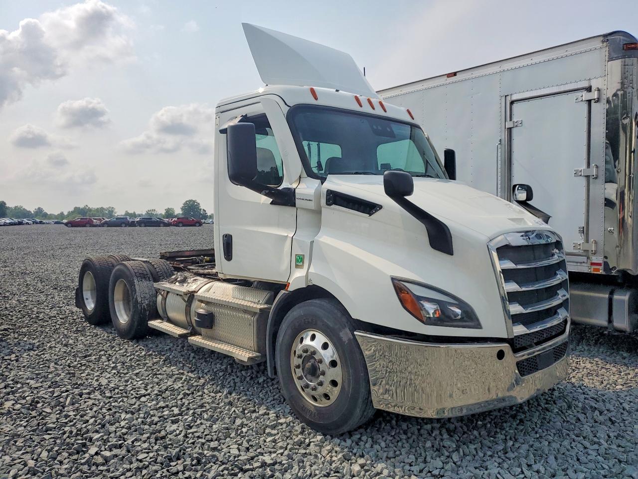 3AKJHTDV5NSNP0213 · 2022 FREIGHTLINER CASCADIA 116 · 4/13