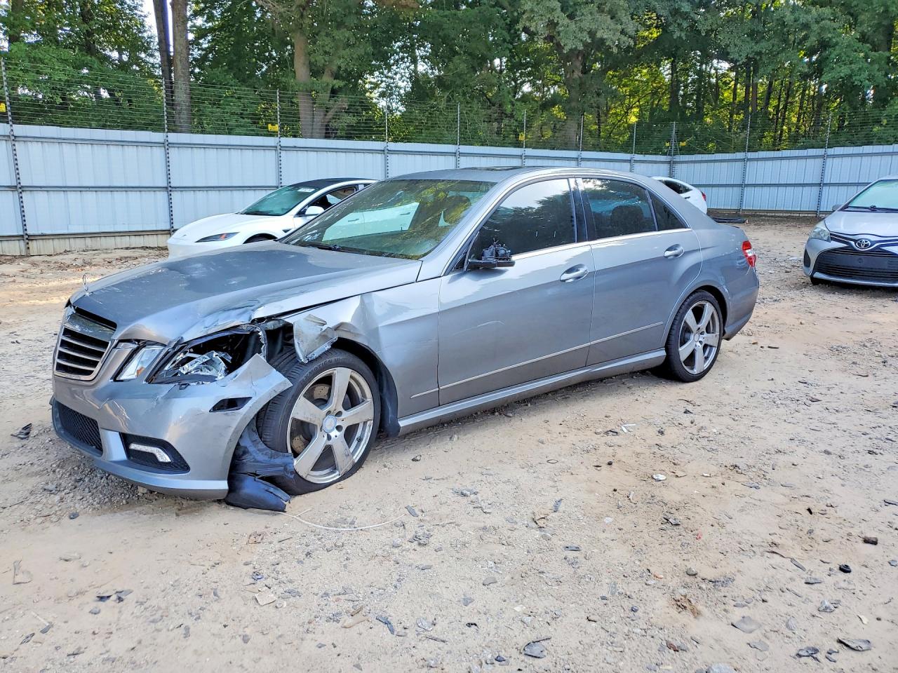 WDDHF5GB2BA475836 · 2011 MERCEDES-BENZ E