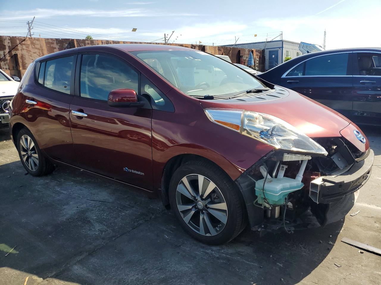 1N4BZ0CP9GC301467 · 2016 NISSAN LEAF · 4/12