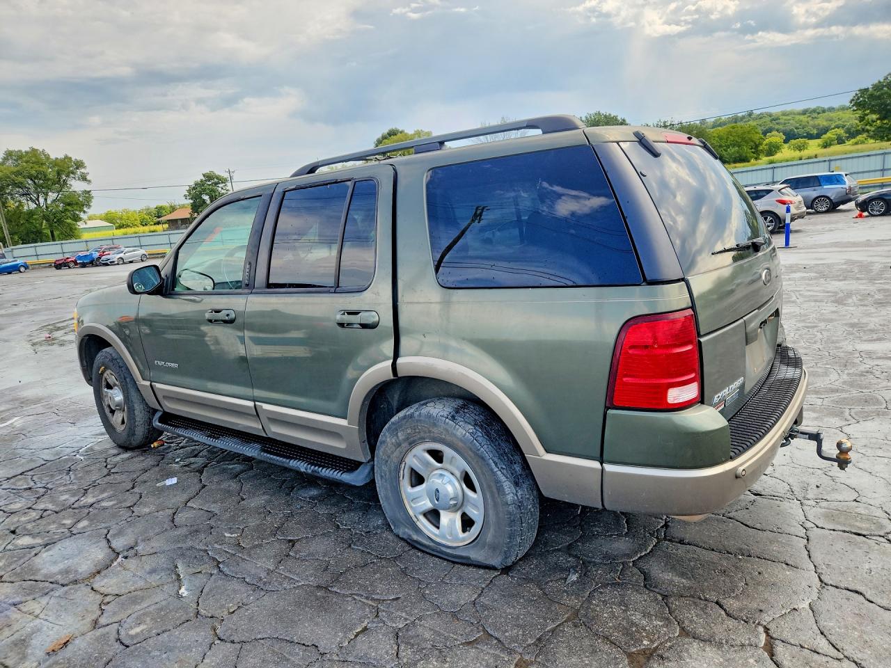 1FMZU64EX2UA52232 · 2002 FORD EXPLORER · 2/13