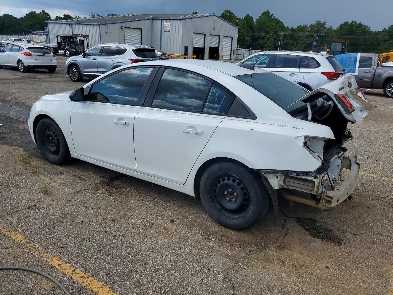 1G1PC5SH8G7117812 · 2016 CHEVROLET CRUZE LIMITED · 2/13