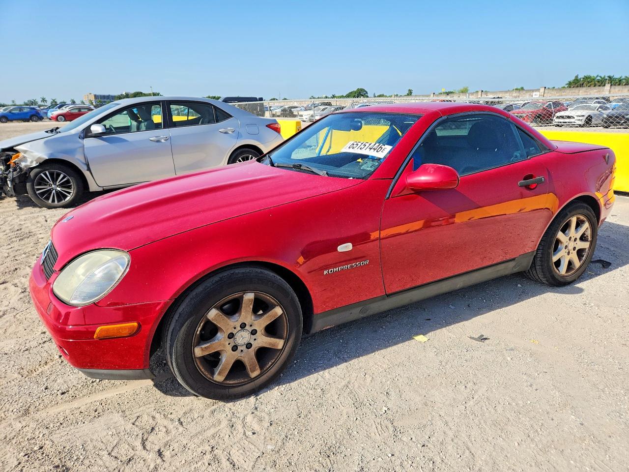 WDBKK47F7WF043470 · 1998 MERCEDES-BENZ SLK
