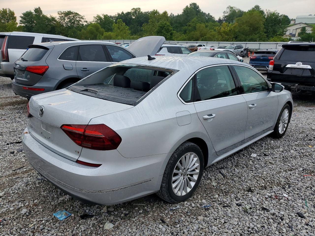 1VWBT7A38HC076526 · 2017 VOLKSWAGEN PASSAT · 3/12