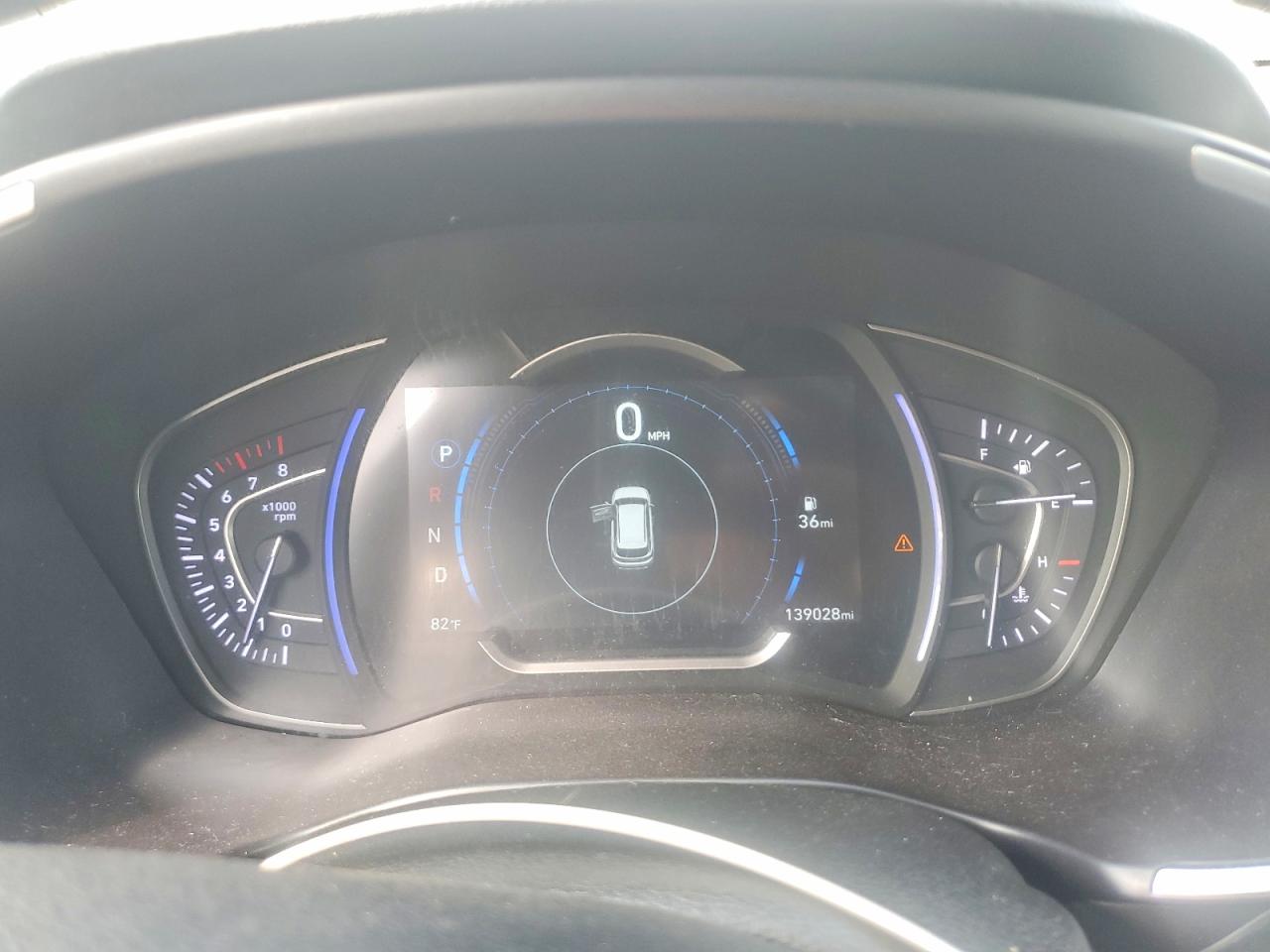 5NMS3CAD3KH136077 · 2019 HYUNDAI SANTA FE · 9/13